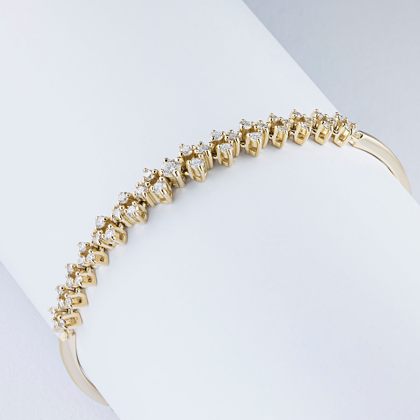 14K Yellow Gold Bracelet with Natural Diamonds 13.470 CT.TW