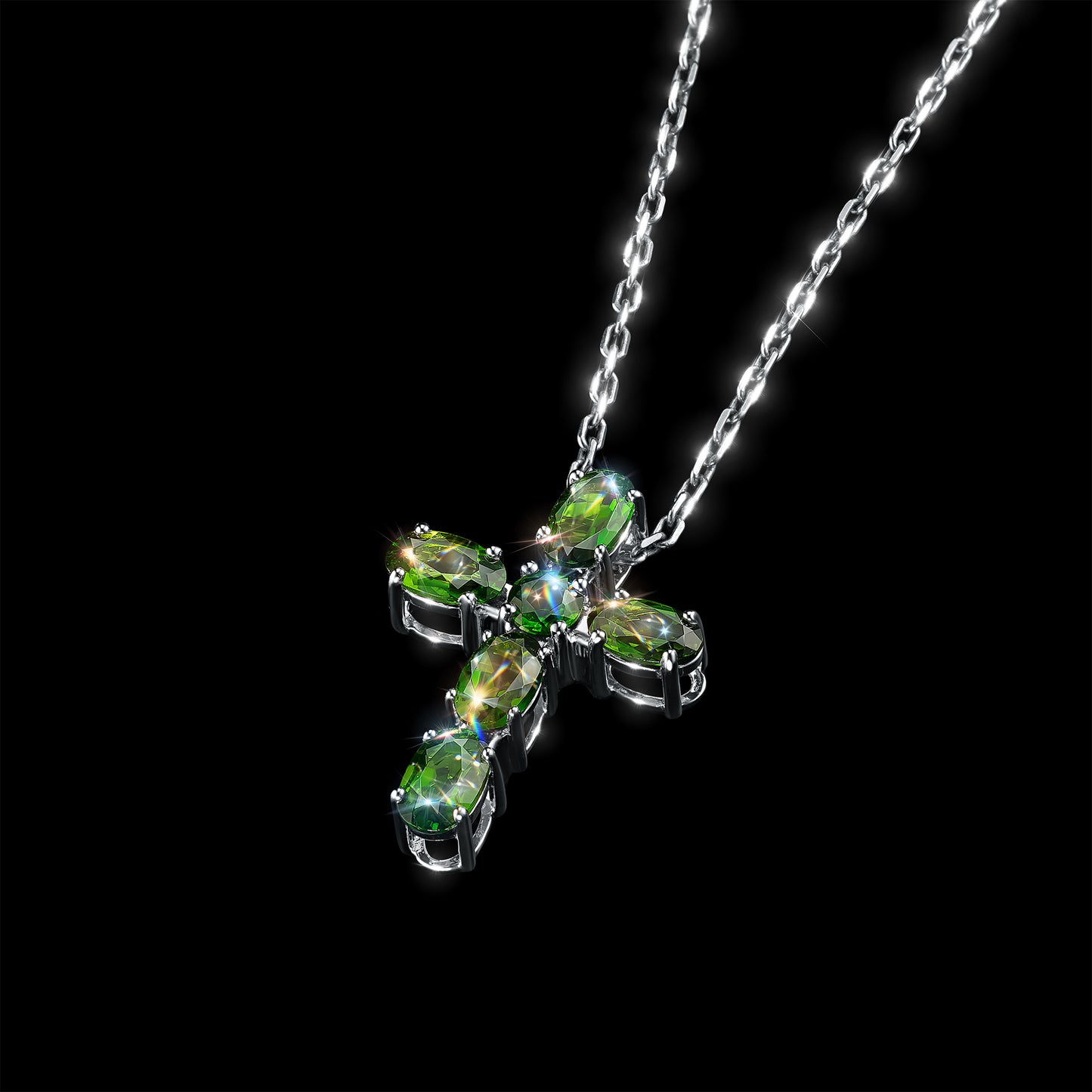 Sterling Silver Pendant with Chrome diopside 1.490 CT.TW