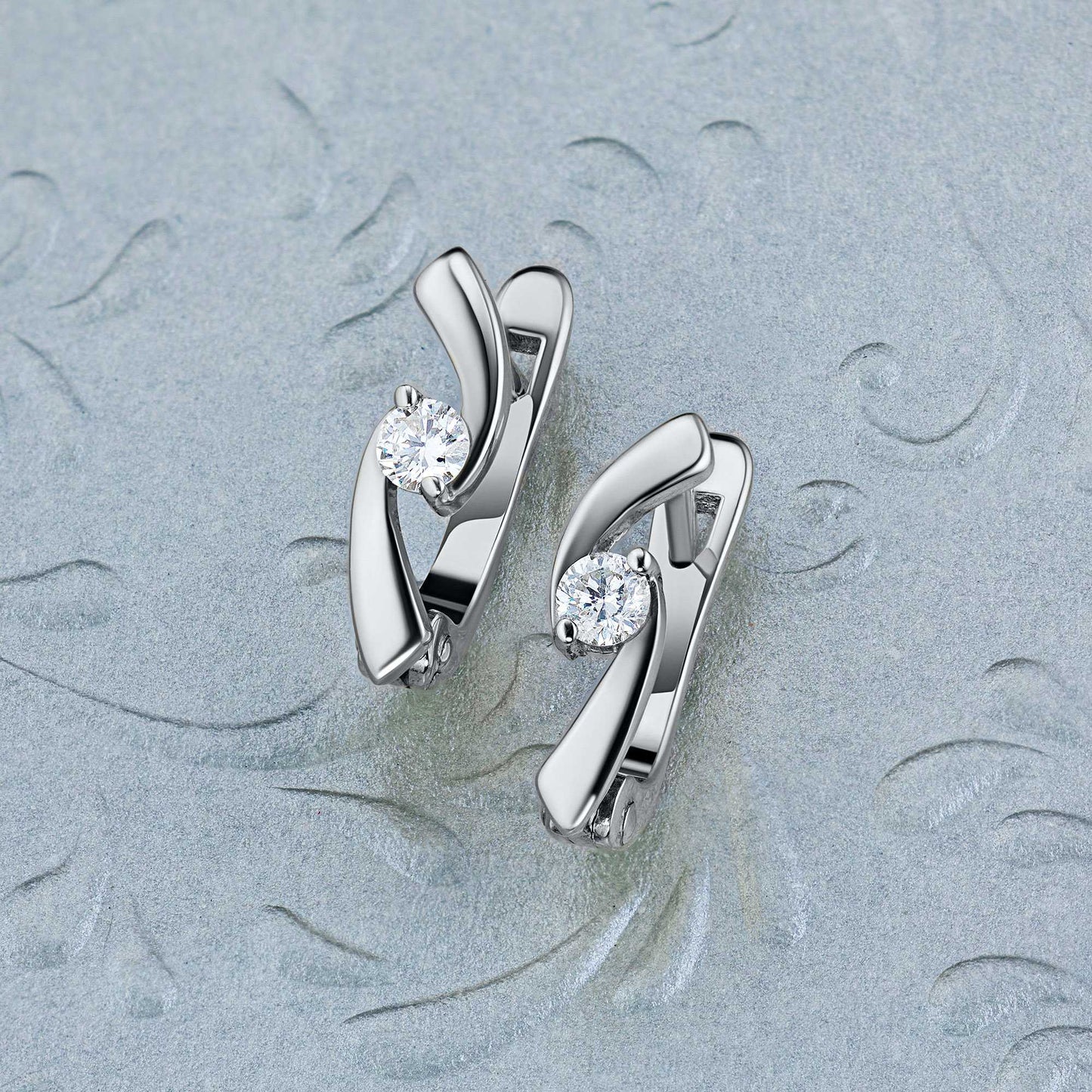 14K White Gold Earrings with Natural Diamonds 0.310 CT.TW